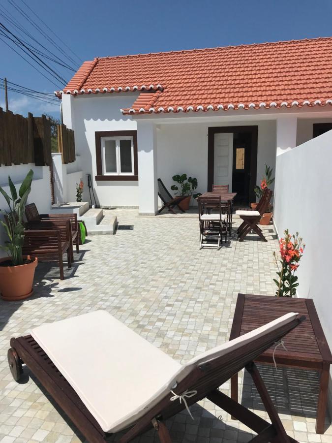 Azenhas Do Mar Roadside House Villa Colares Exterior photo