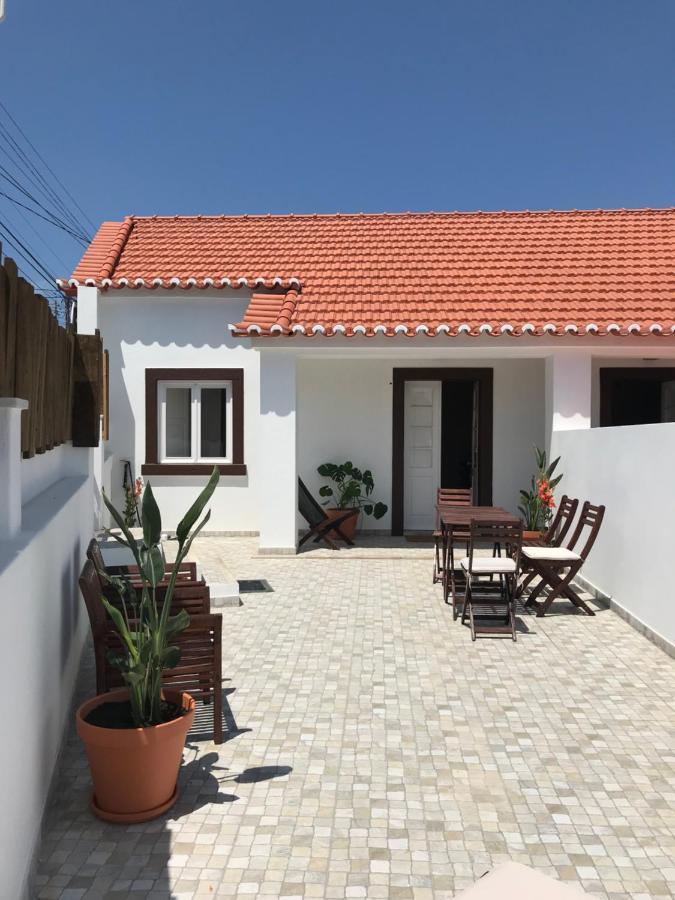 Azenhas Do Mar Roadside House Villa Colares Exterior photo