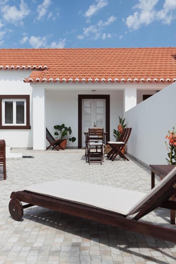 Azenhas Do Mar Roadside House Villa Colares Exterior photo